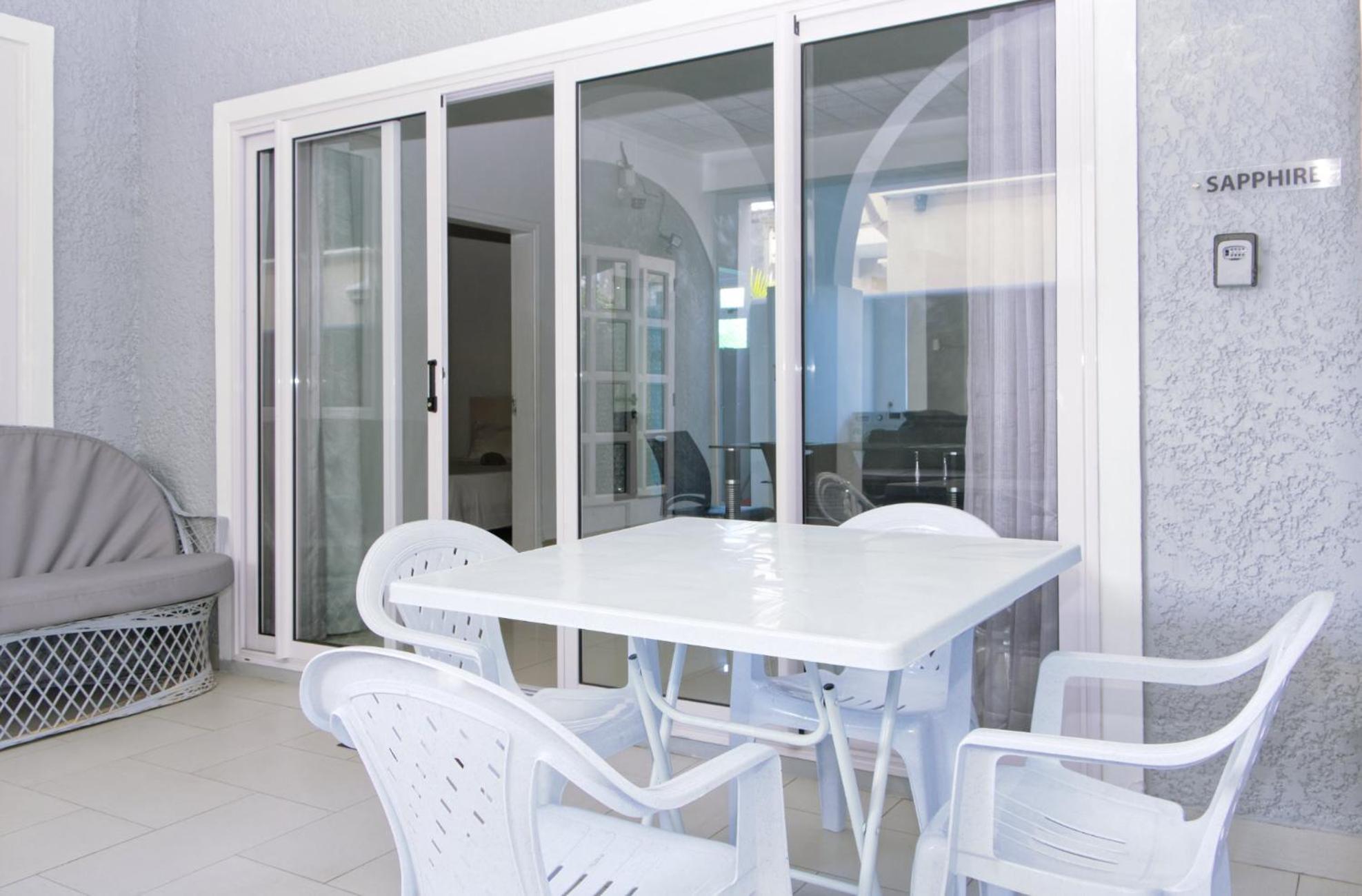 Blue Pebbles Villa Flic en Flac Экстерьер фото